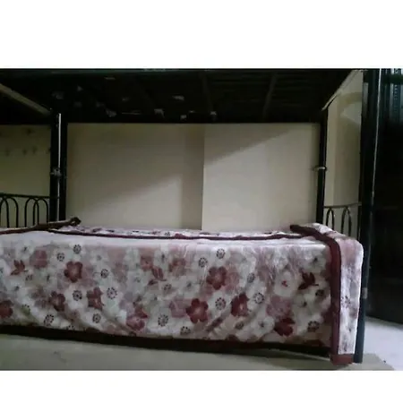 Houst Sleeping Units Apartment Dubai Exterior photo